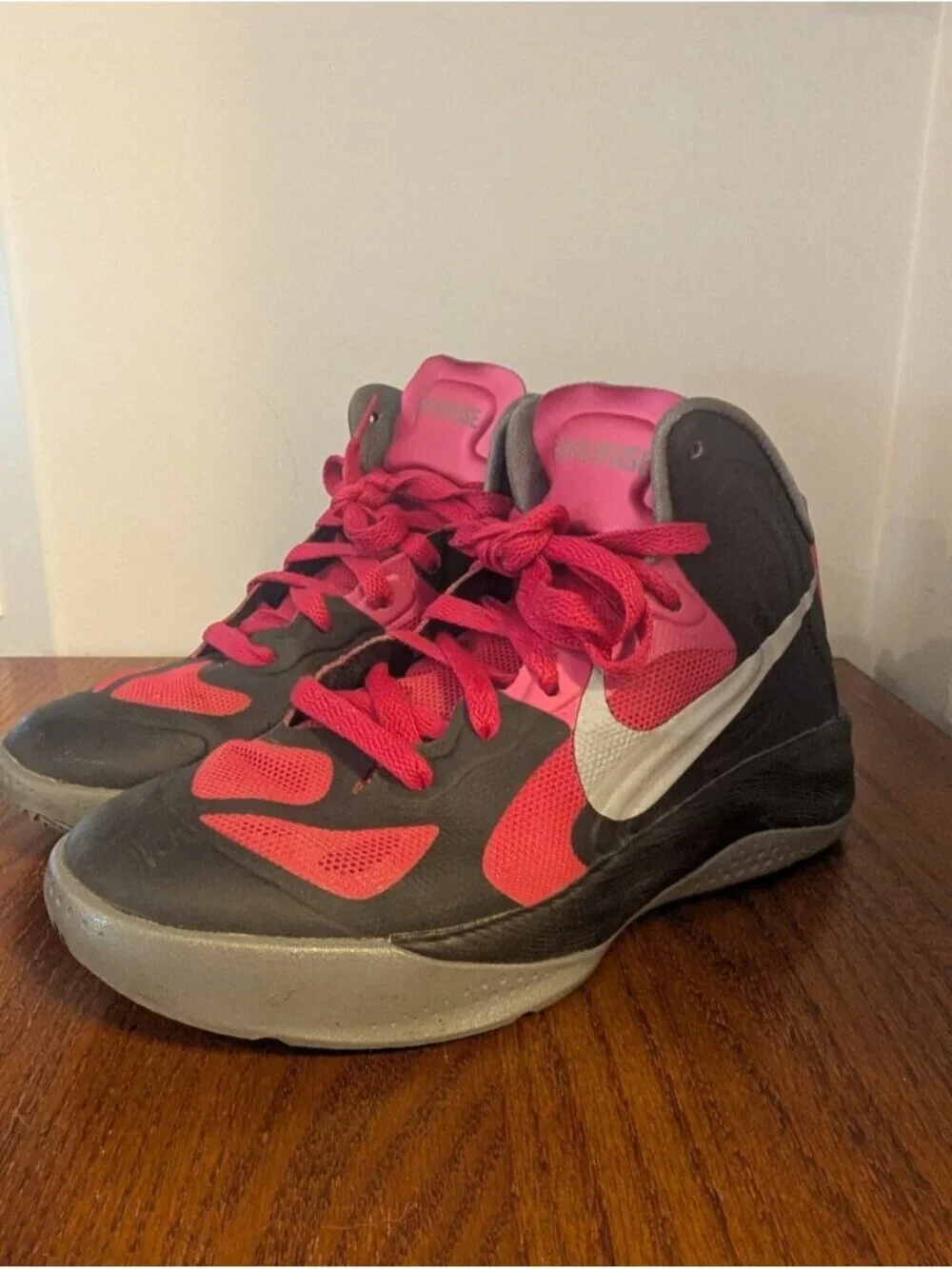 Girls Nike Zoom Hyperfuse Basketball/Fashion Sneaker Size 4 Youth Pink & Gray